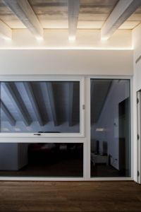 Striscia led su trave portante