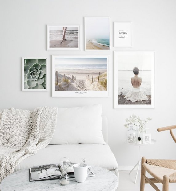 Parete bianca con stampe a tema marino