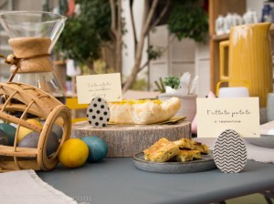 Torta salata cavolfiore e curry in secondo piano e in primo piano la frittata