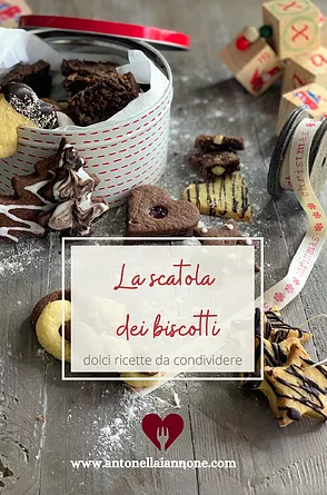 Scatola di biscotti fatti a mano